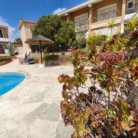 Prázdninový dům Eden Gardens *