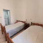 Eden Gardens Holiday home *